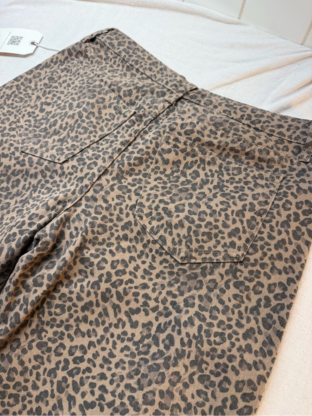 Women's Leopard Print Wide Leg Jeans - Brown - Picture 8 of 8